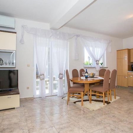 App Rosi Appartement Poreč Buitenkant foto