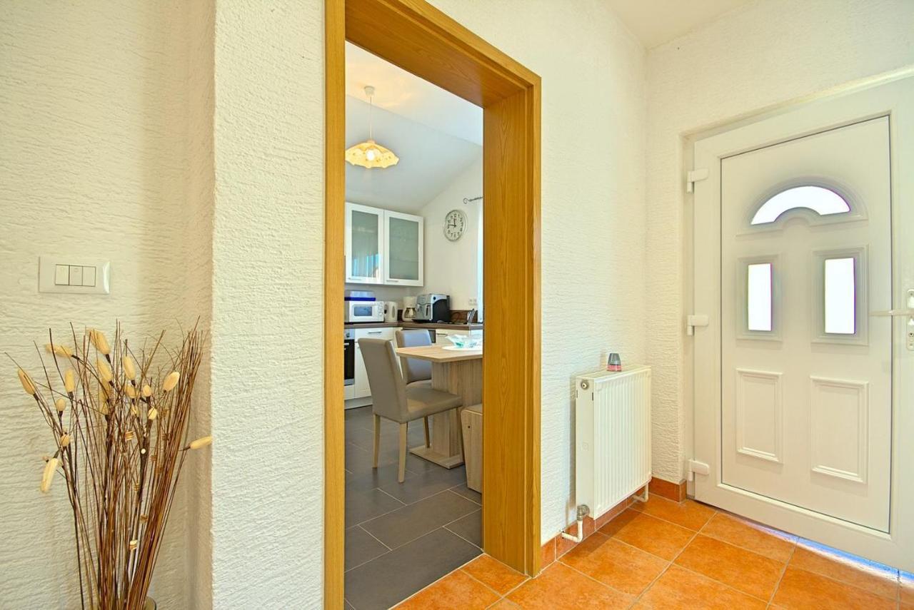 App Rosi Appartement Poreč Buitenkant foto