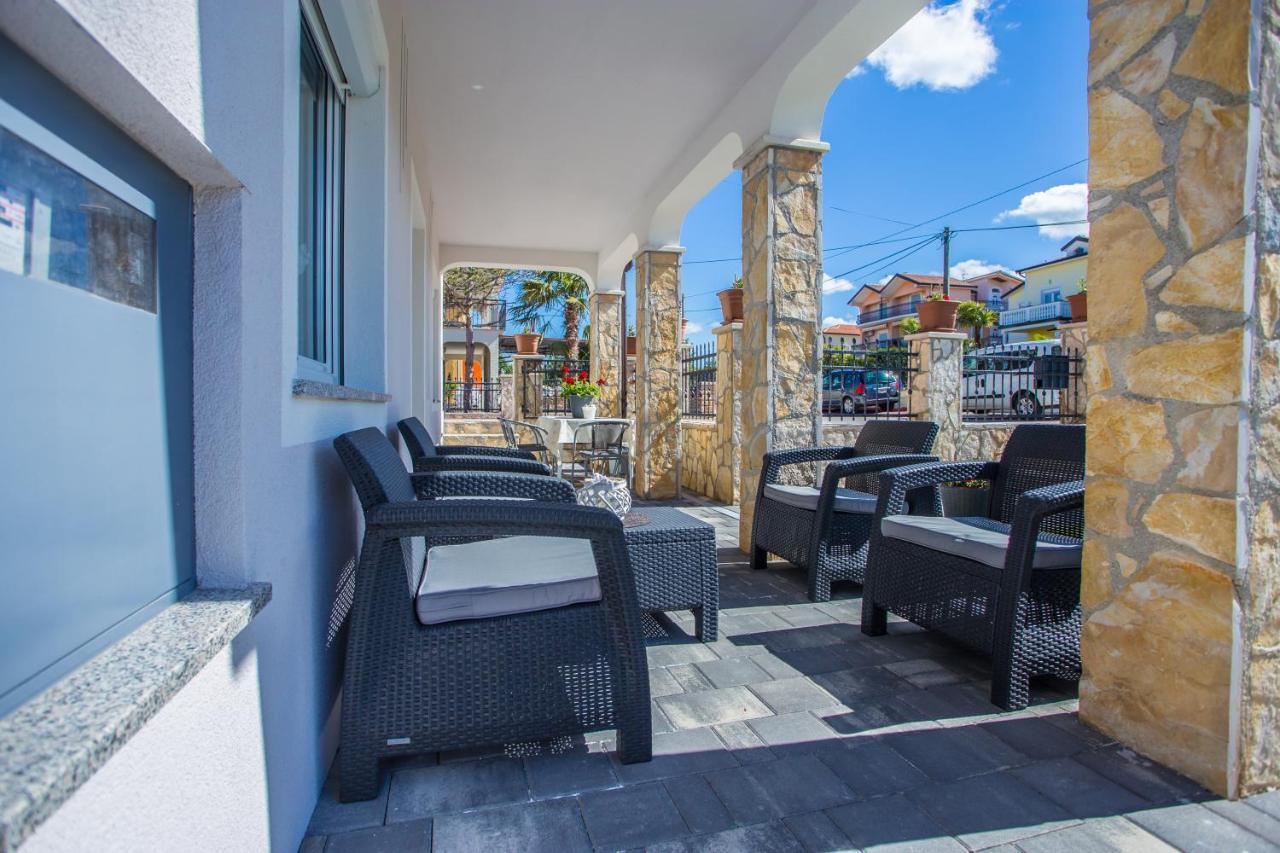 App Rosi Appartement Poreč Buitenkant foto