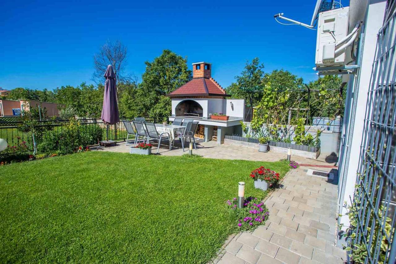 App Rosi Appartement Poreč Buitenkant foto