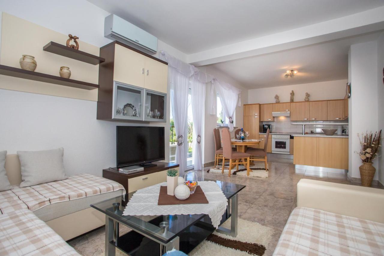 App Rosi Appartement Poreč Buitenkant foto