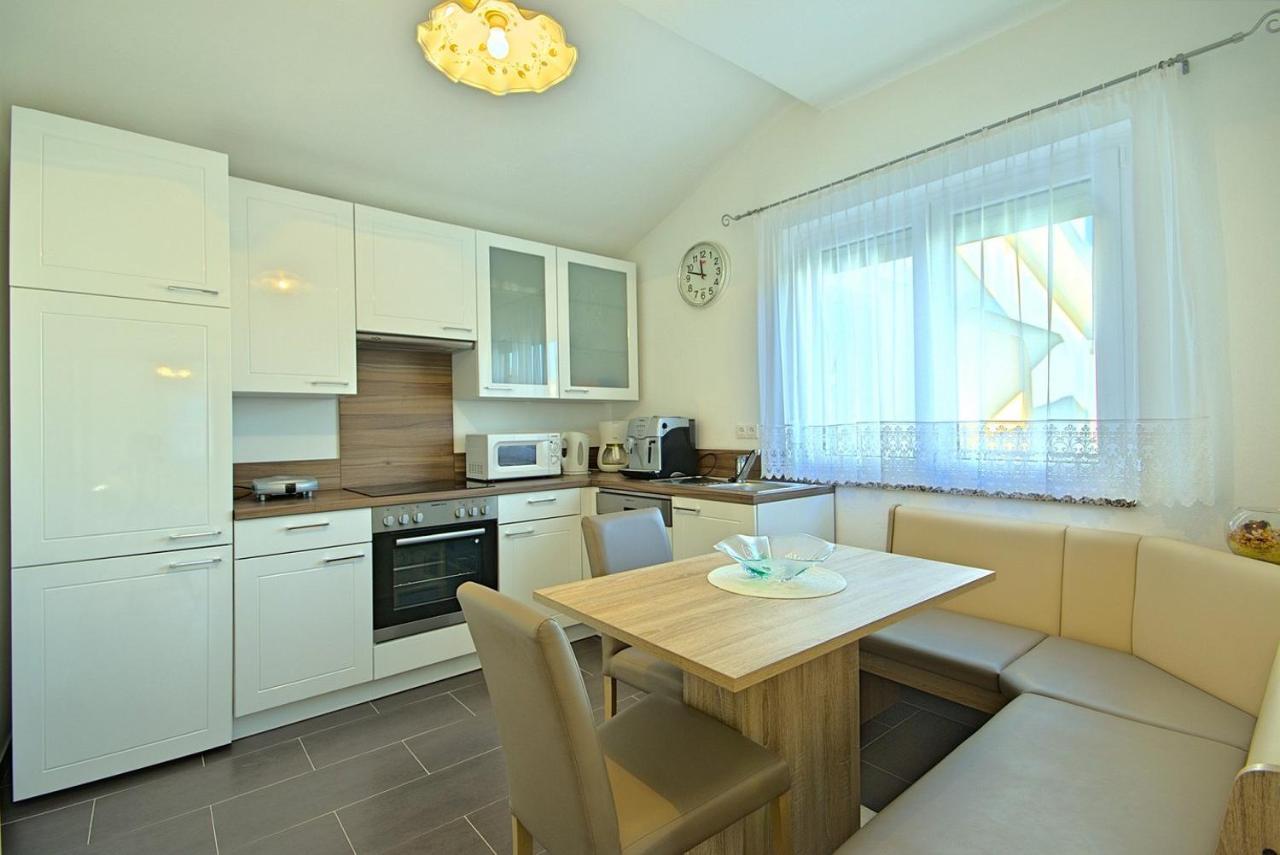 App Rosi Appartement Poreč Buitenkant foto