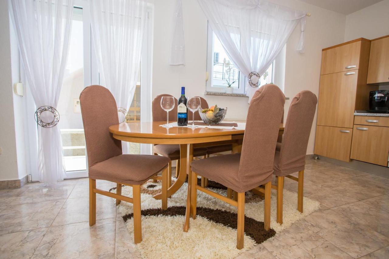 App Rosi Appartement Poreč Buitenkant foto