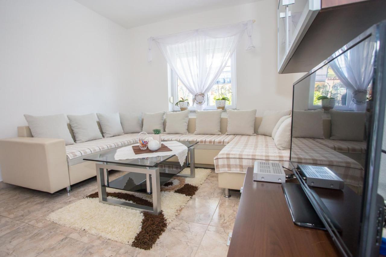 App Rosi Appartement Poreč Buitenkant foto