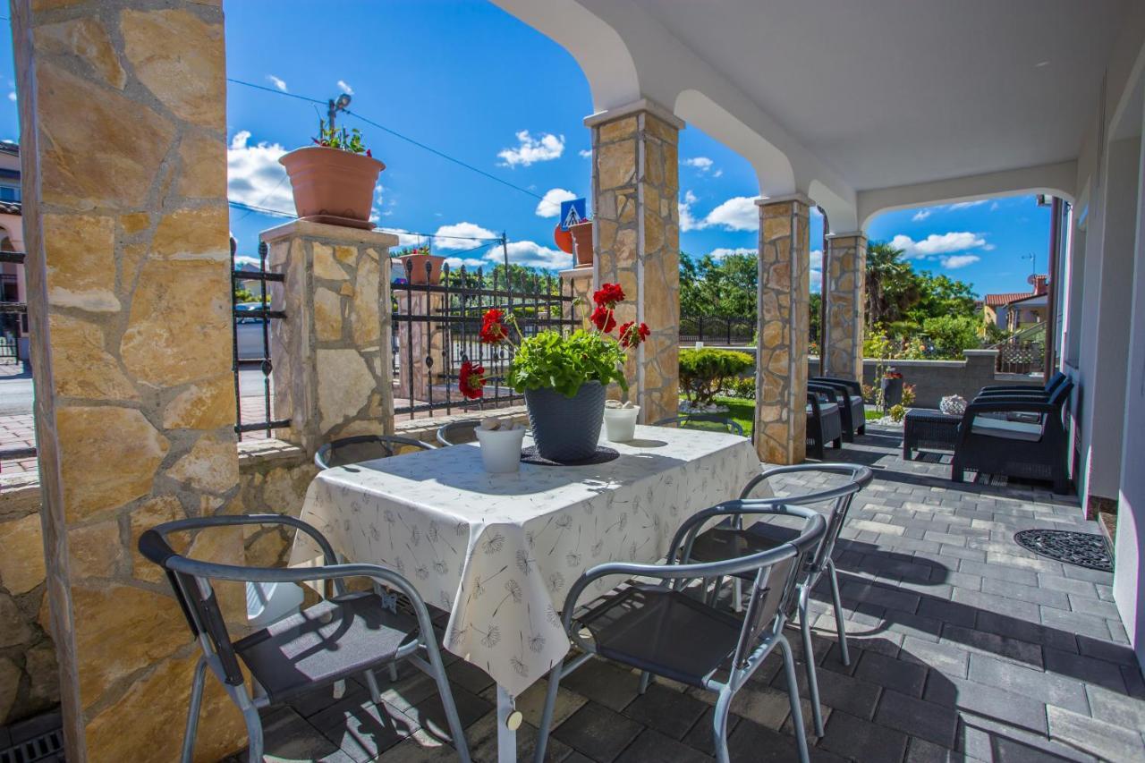 App Rosi Appartement Poreč Buitenkant foto