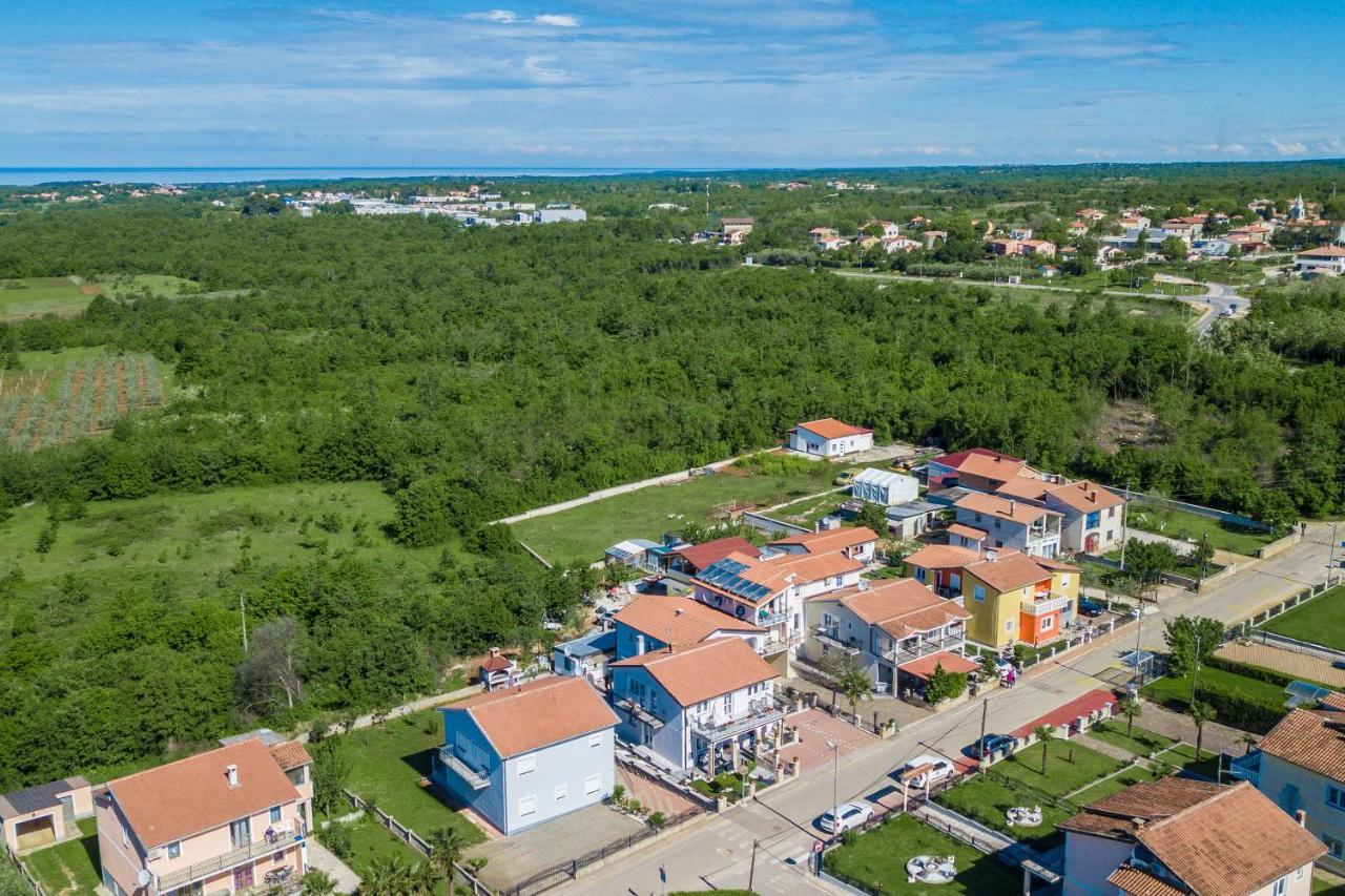 App Rosi Appartement Poreč Buitenkant foto