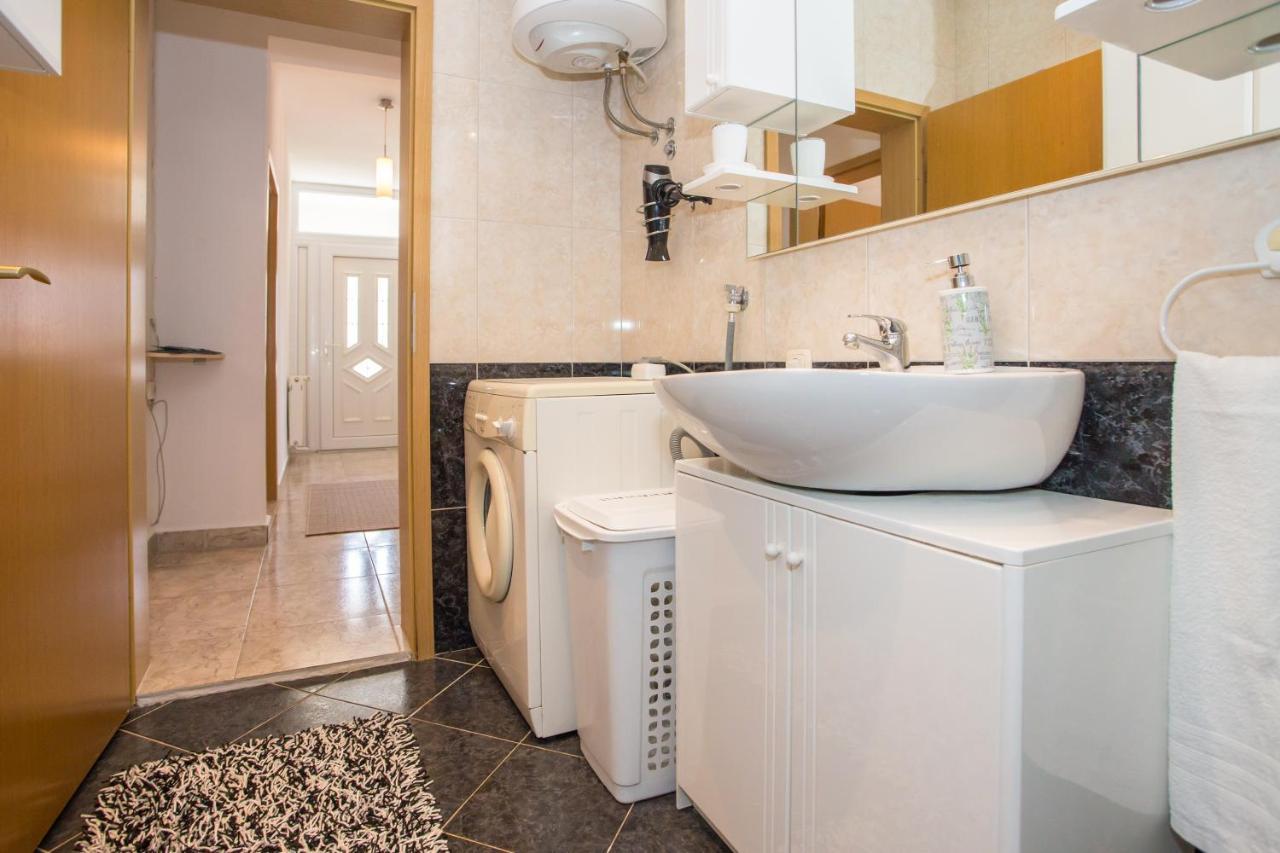 App Rosi Appartement Poreč Buitenkant foto
