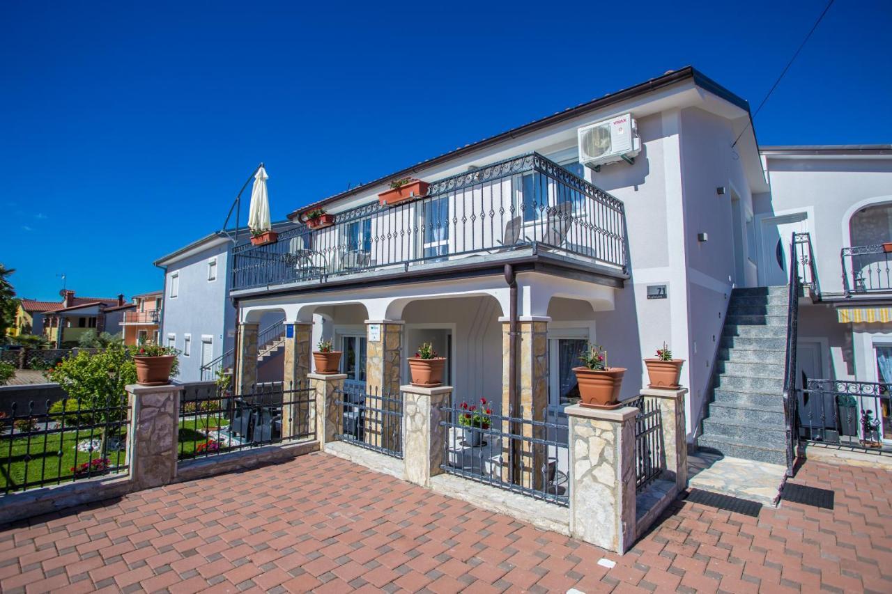 App Rosi Appartement Poreč Buitenkant foto