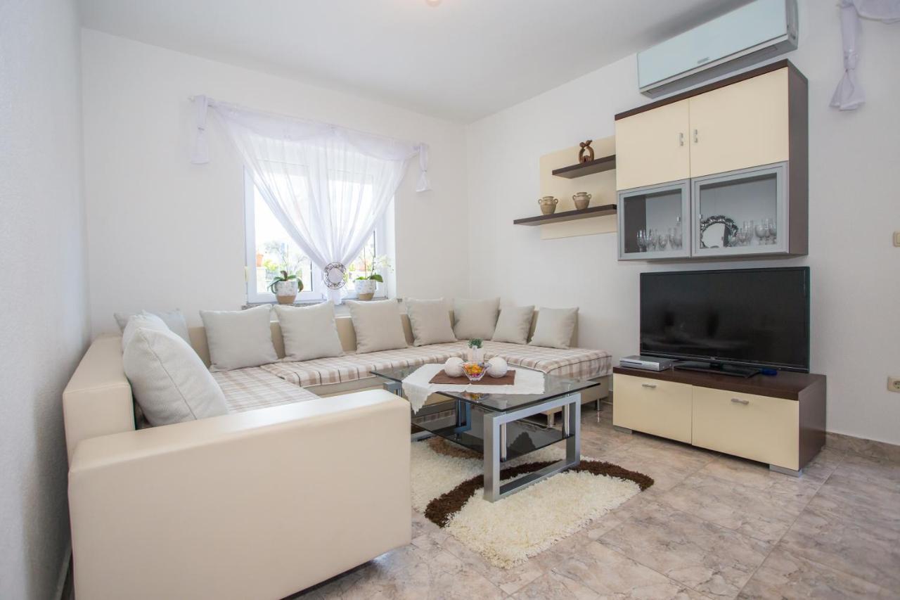App Rosi Appartement Poreč Buitenkant foto