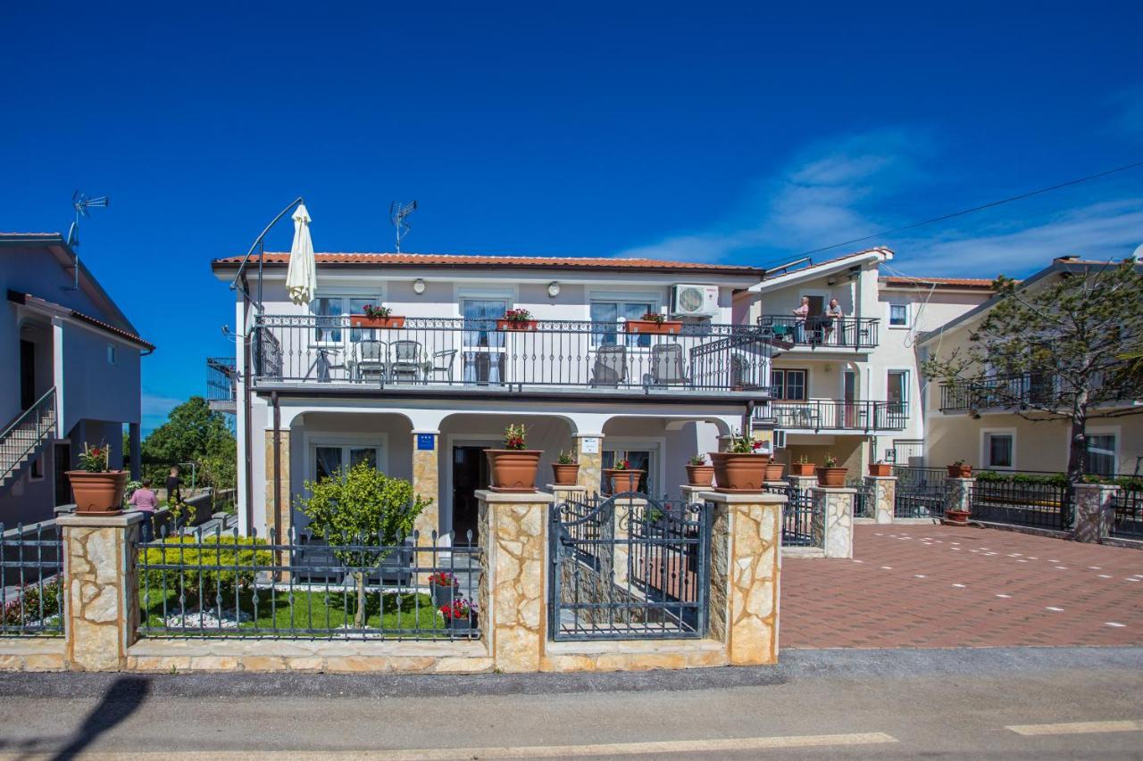 App Rosi Appartement Poreč Buitenkant foto