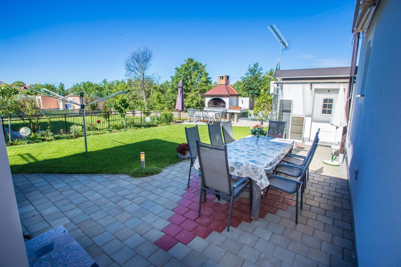 App Rosi Appartement Poreč Buitenkant foto